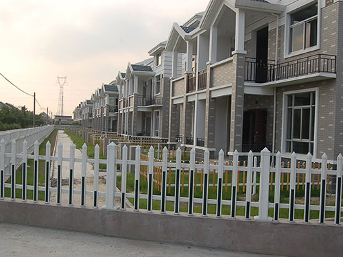 pvc圍墻護(hù)欄圖片1 pvc圍墻護(hù)欄圖片1