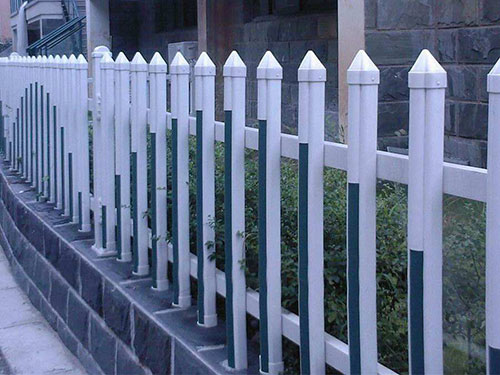 pvc圍墻護(hù)欄圖片4 pvc圍墻護(hù)欄圖片4