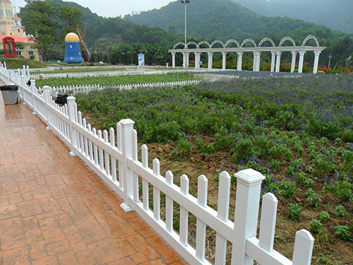 pvc園林護(hù)欄圖片2 pvc園林護(hù)欄圖片2